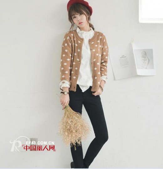 秋意正浓跳跃的波点装点你的美丽 波点服装搭配