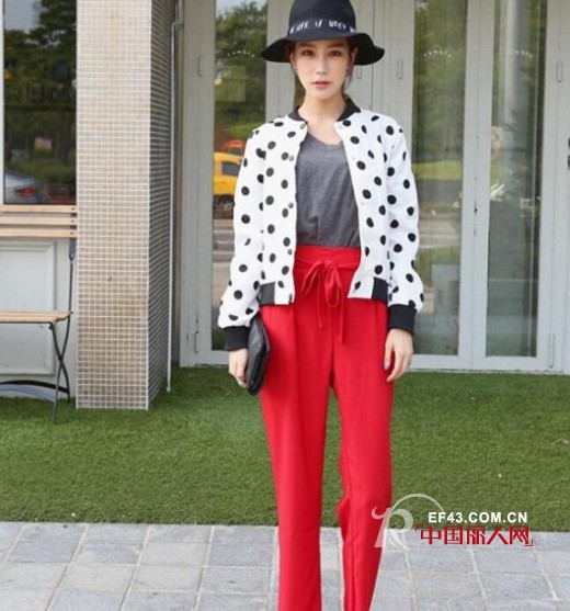 秋意正浓跳跃的波点装点你的美丽 波点服装搭配