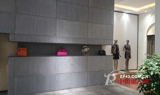 恭贺:云南昆明市五一路39号LESERBIE奕色专卖店将于9月26日开业