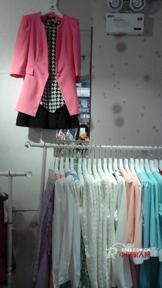 热烈祝贺斯妲黛莎湖北襄阳店于9月19日隆重开业