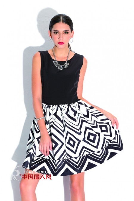 最受欢迎的女装品牌 成熟女装怎么搭配