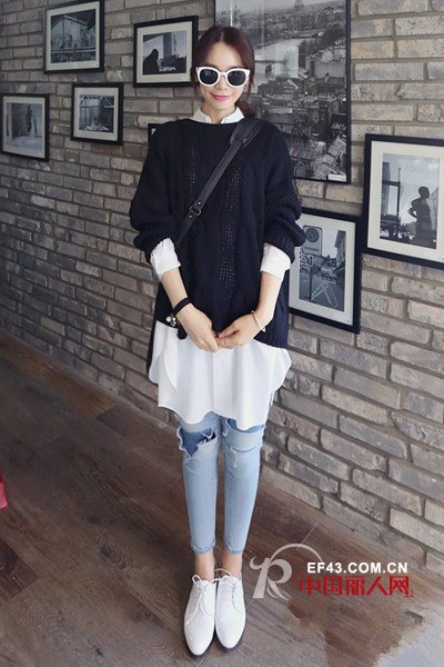 白衬衫与牛仔裤的简约搭配