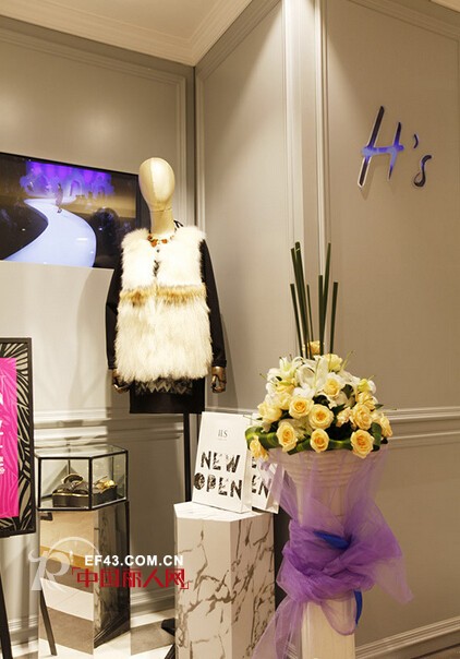 HS女装武林银泰店盛大开业