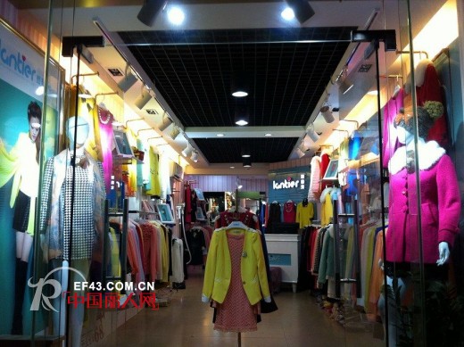 热烈祝贺蓝缇儿女装珠海市三灶店盛大开业!