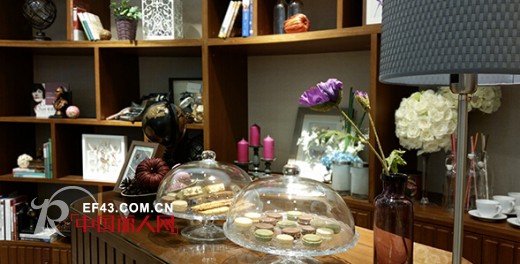 诗篇首家咖啡艺术跨界概念店重庆万象城荣耀启幕