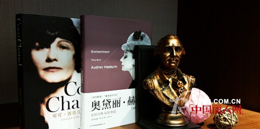 诗篇首家咖啡艺术跨界概念店重庆万象城荣耀启幕