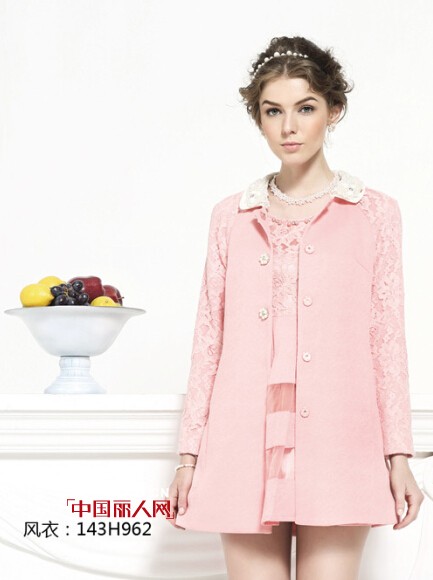 秋季玫粉色衣服怎么搭配