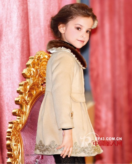 灯芯绒外套搭配 灯芯绒面料怎么搭配