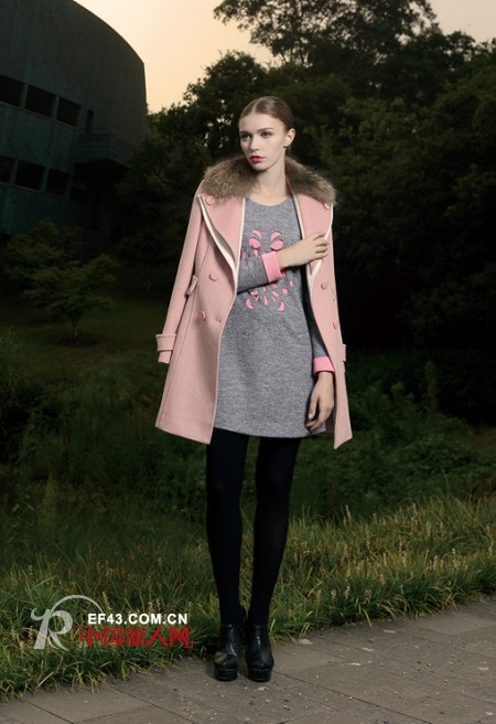 什么牌子的呢大衣好?冬天女士呢大衣要怎么搭配显瘦又时尚