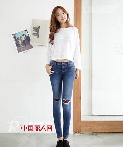 针织衫+牛仔裤 简约风穿搭秋日轻松显瘦