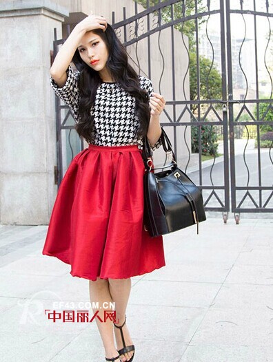 经典千鸟格复古又时髦  轻松打造街头摩登范