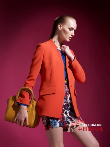 职业女性西装 秋天穿的西装外套怎么搭配?