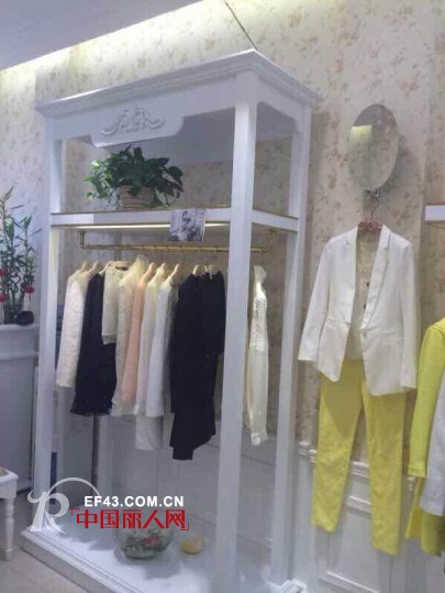 恭贺木帛女装江西景德镇专卖店盛大开业