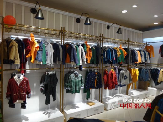 恭祝O1T童装入驻西安曲江世纪金花购物广场