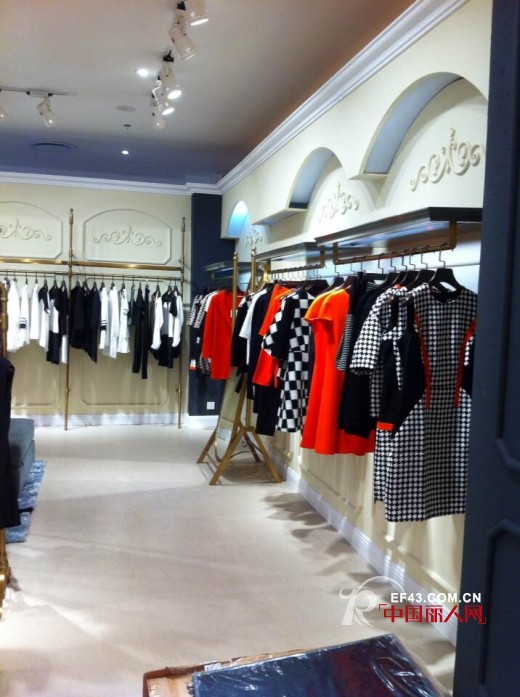 热烈祝贺玛泰迩女装山东威海店将于9月27日隆重开业