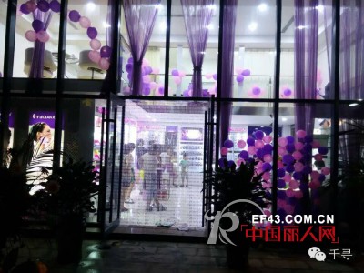 千寻头饰|山东临沂加盟店 开业当天业绩高达到6万多