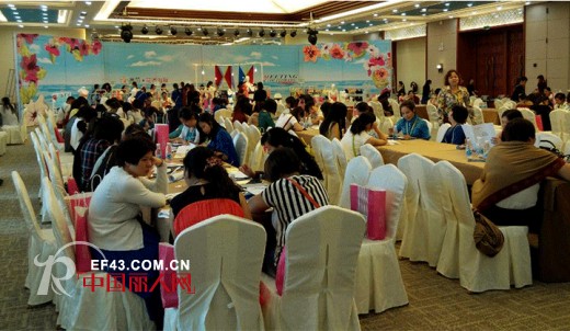 “遇见 · 花香海畔”熳洁儿2015年春夏订货会完美召开