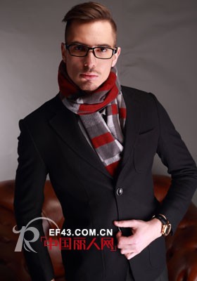 男士西装配什么围巾好看 男士秋季外套搭配