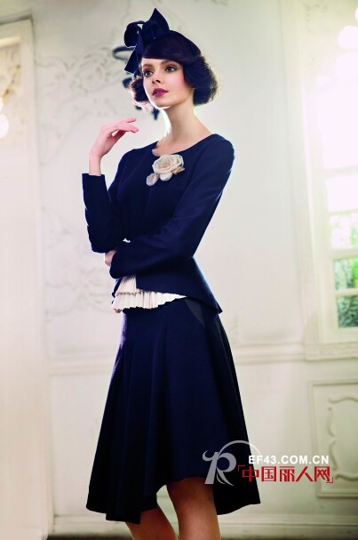 女人穿什么样的服装款式才显优雅气质