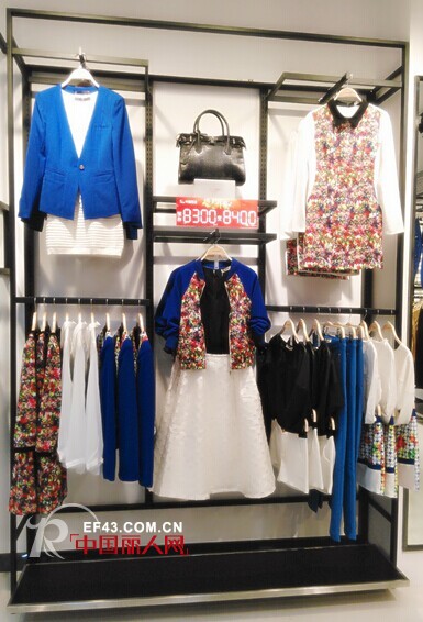 热烈祝贺品牌丹比奴女装湖北黄石店火爆开业