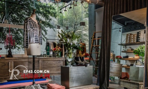 女装店如何打造复古文艺的装修风格