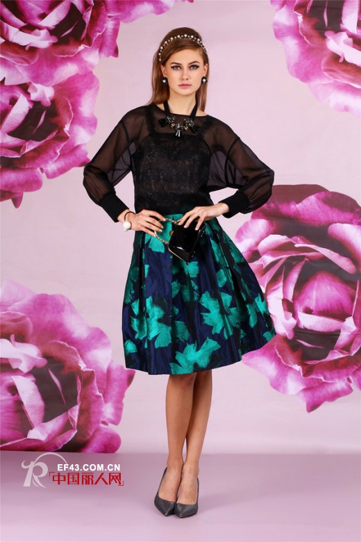 十一参加婚礼穿什么比较好  参加婚礼穿什么颜色