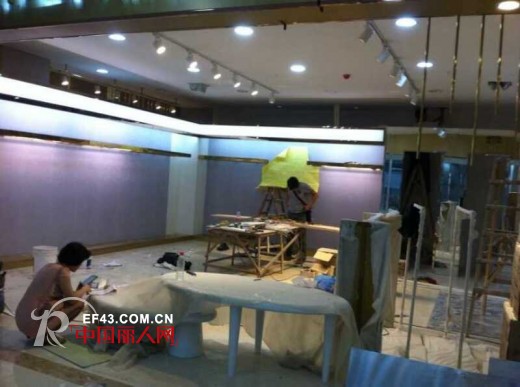 贺:湖北武穴城市广场“HEFANXl赫梵茜”专卖店精修即将开业