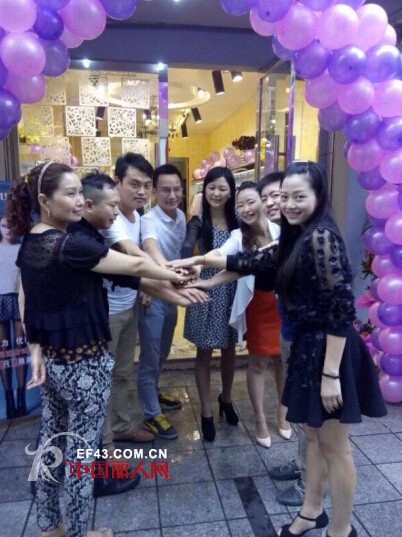 祝贺玛蕊尔重庆江津店开业大吉 三小时业绩过万