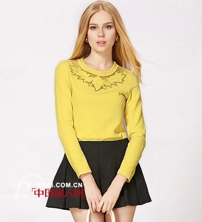 衣香丽影官方旗舰店秋装新款长袖衫+短裙搭配