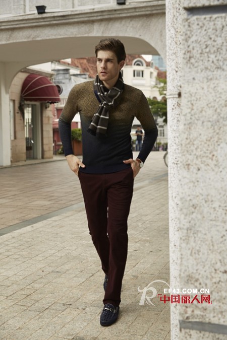 男士针织衫怎么搭配好看 V领针织衫配什么衣服