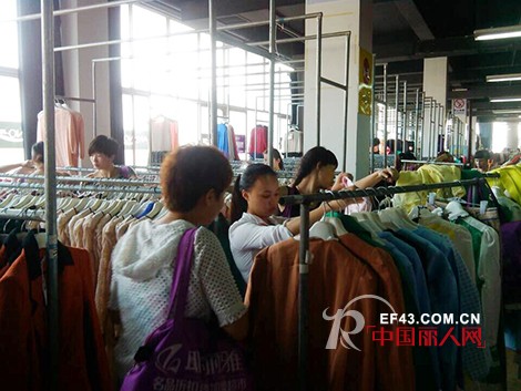 耶丽雅9月27日新品上货客商云集