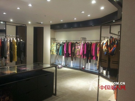 新店|BERNIEELEN伯妮斯茵长沙新店隆重开业