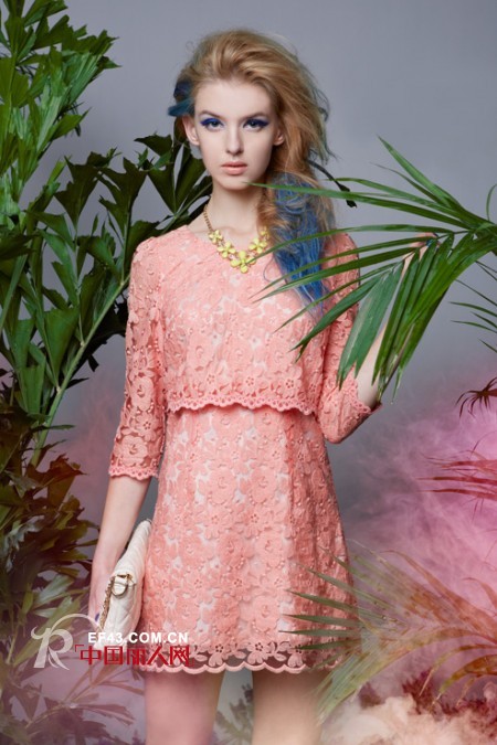 十一旅游南方北方穿衣大不同   时尚穿搭定格美衣美景