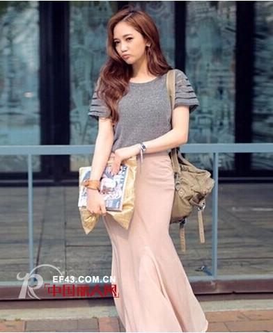 时尚街拍连衣裙 包臀裙塑造好身形