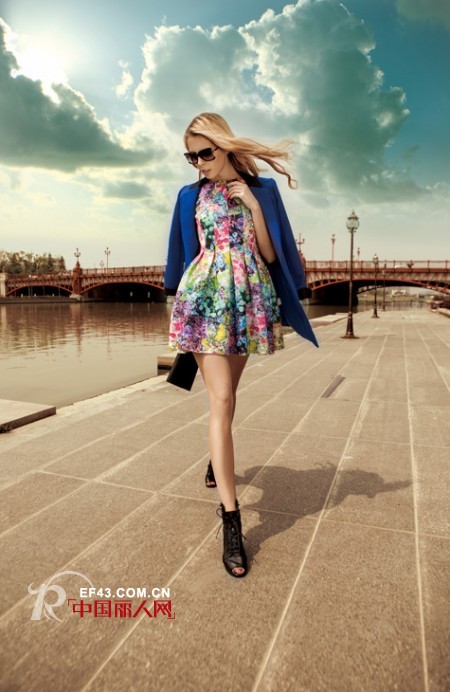 秋季女装普通外套如何穿出个性Look