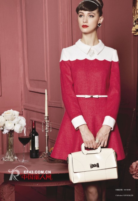 深秋长袖毛呢连衣裙搭配 优雅又好看