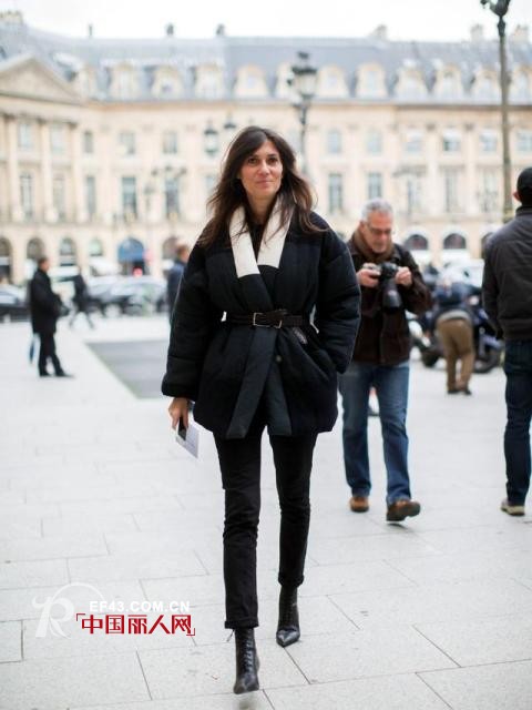 高跟鞋怎么穿?穿高跟鞋六大秘诀让你穿高跟鞋更优雅