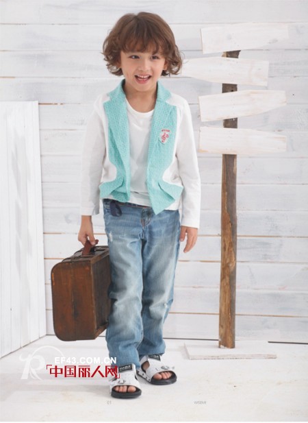 初秋流行什么服装款式 长袖T恤怎么搭配