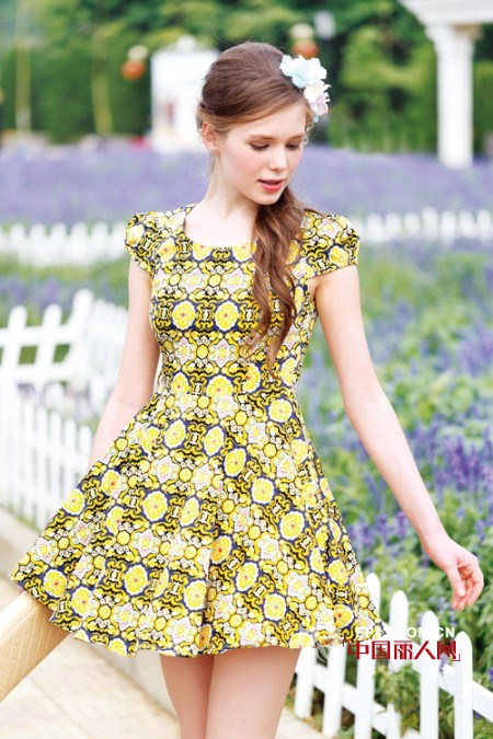 十月份穿什么合适 十月份还能穿夏天的衣服吗