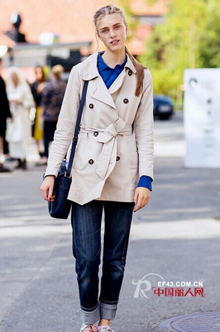 驼色风衣搭配 秋季经典风衣造型