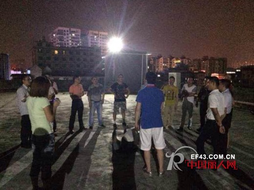 泰利公司N.perfectCombination完美组合国庆High起来!家庭BBQ晚会