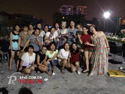 泰利公司N.perfectCombination完美组合国庆High起来!家庭BBQ晚会