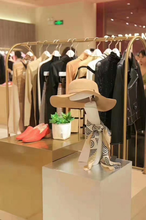 卡蔓十月火爆启程 扩大品牌影响力打造优质女装品牌