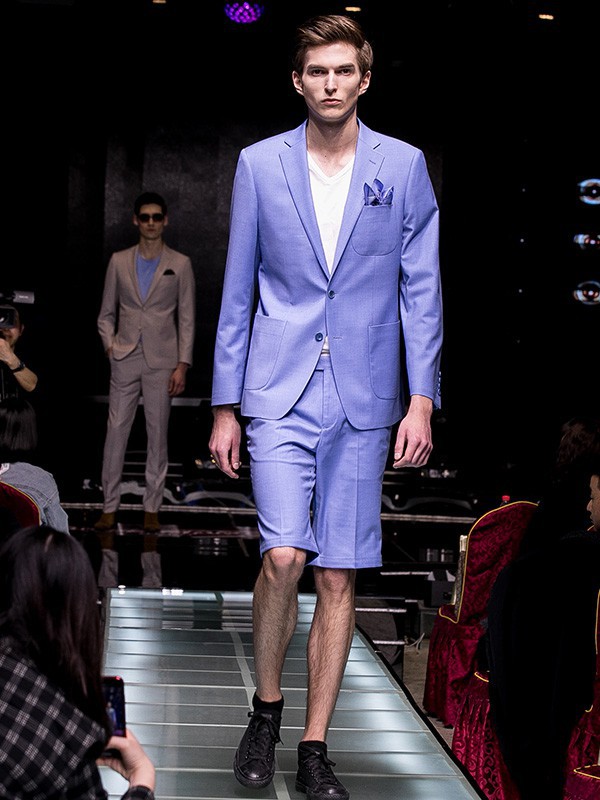 定制西装贵吗?一套定制西装是什么价格