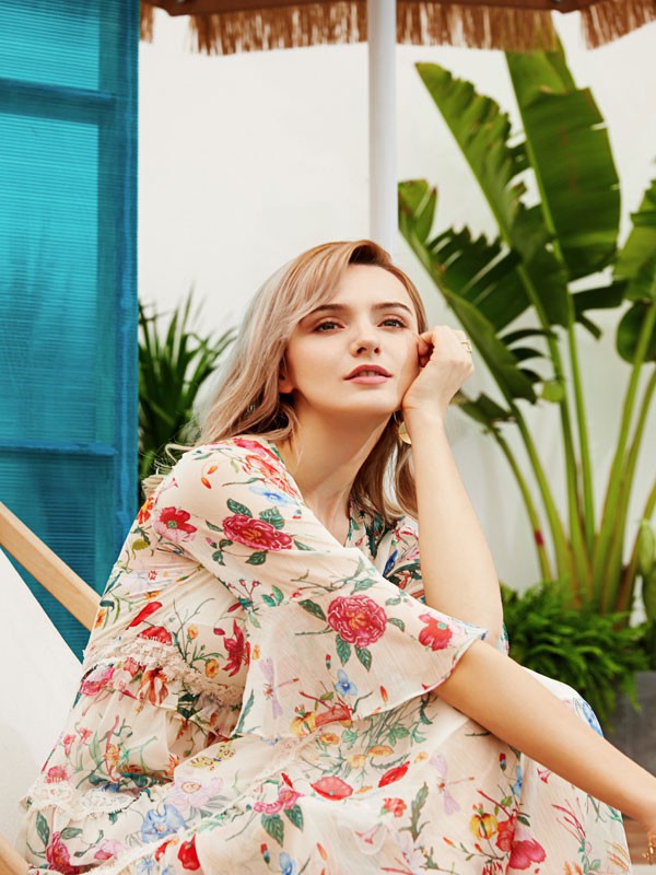 碎花裙这样穿 甜美减龄整个秋季