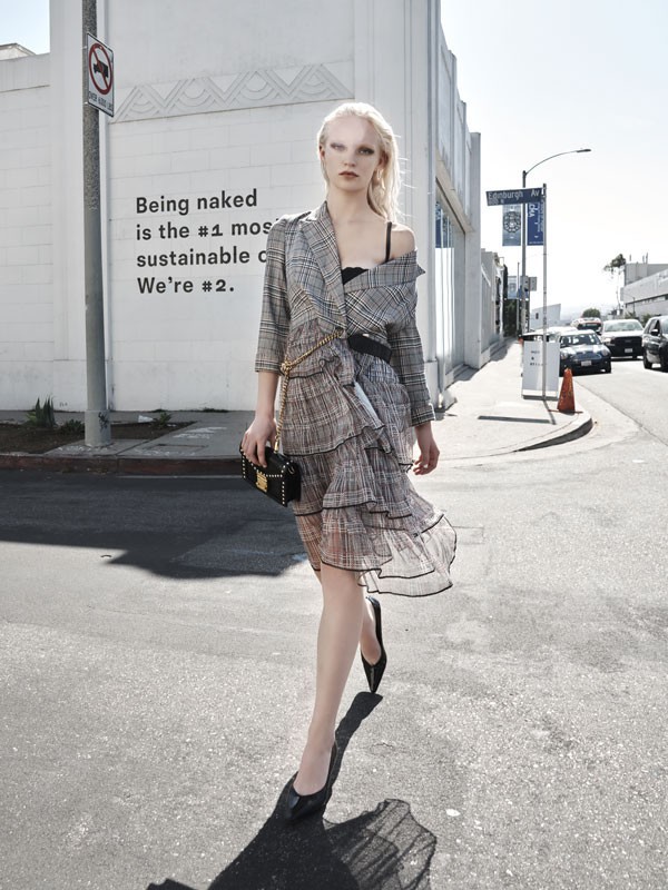 适合高个子女生的初秋穿搭 裙装裤装皆是你的菜