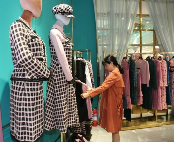 热烈庆祝NEWFOUND纽方南京江宁万达店盛大开幕 祝生意兴隆