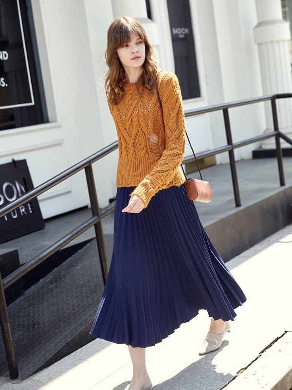 这几款气质毛衣 早秋必须拥有