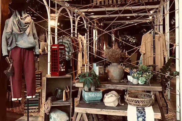 为什么那么多人选择氏伽女装加盟 女装店赚钱吗