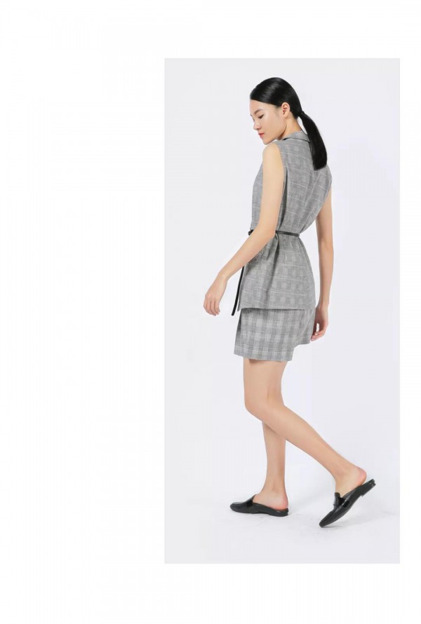 职场装  干练亦时尚:唯美不可辜负